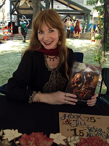 Andrea Jones at Barataria Pirate and Faerie Faire in Springfield, MO, August 7 & 8, 2010. (Photo by Stephen Thompson)